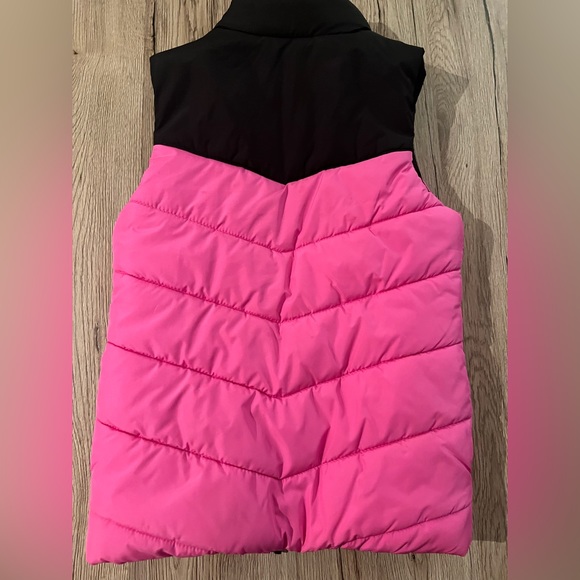 Vest - Picture 6 of 7